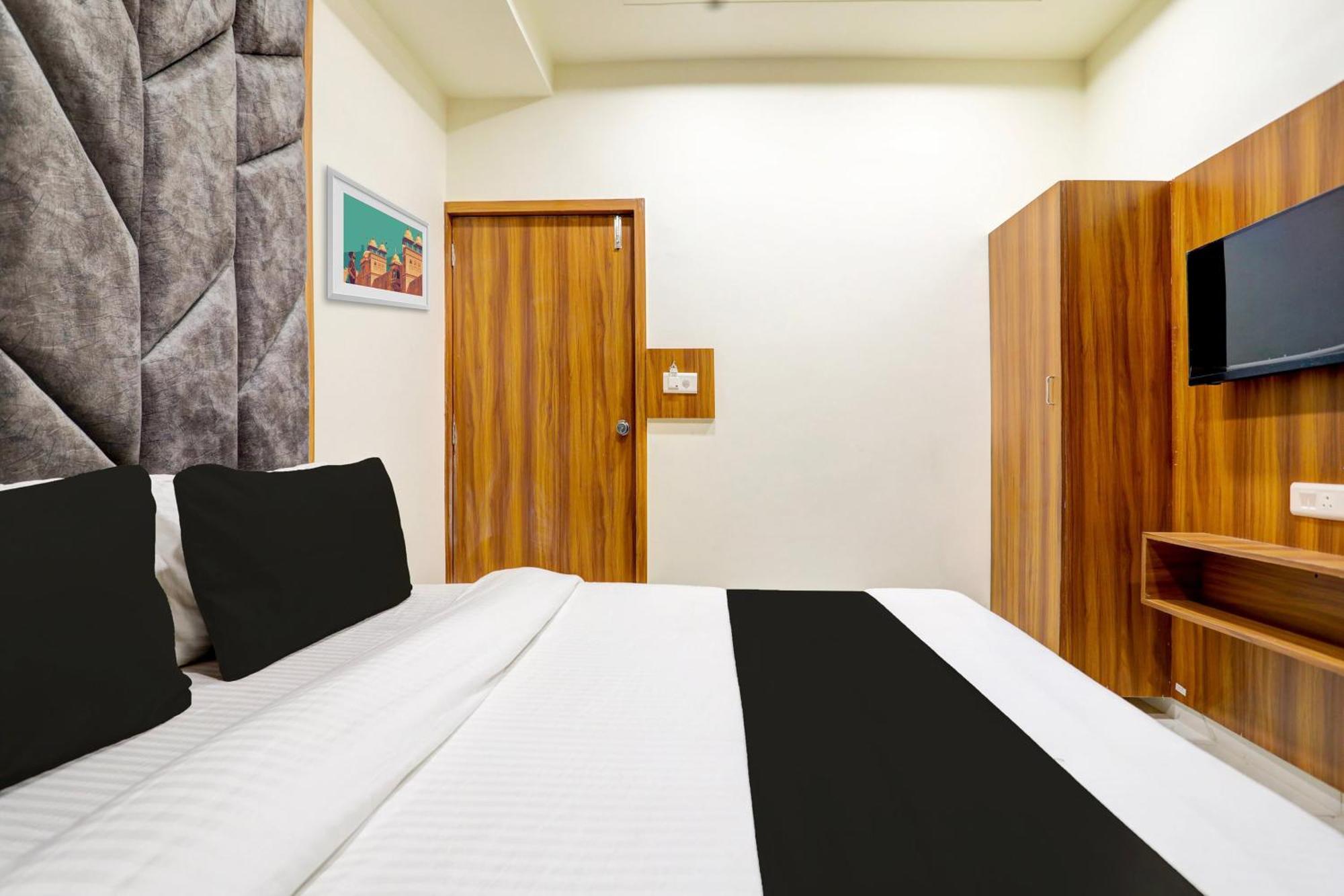 Hotel O Sun Light アーメダバード エクステリア 写真